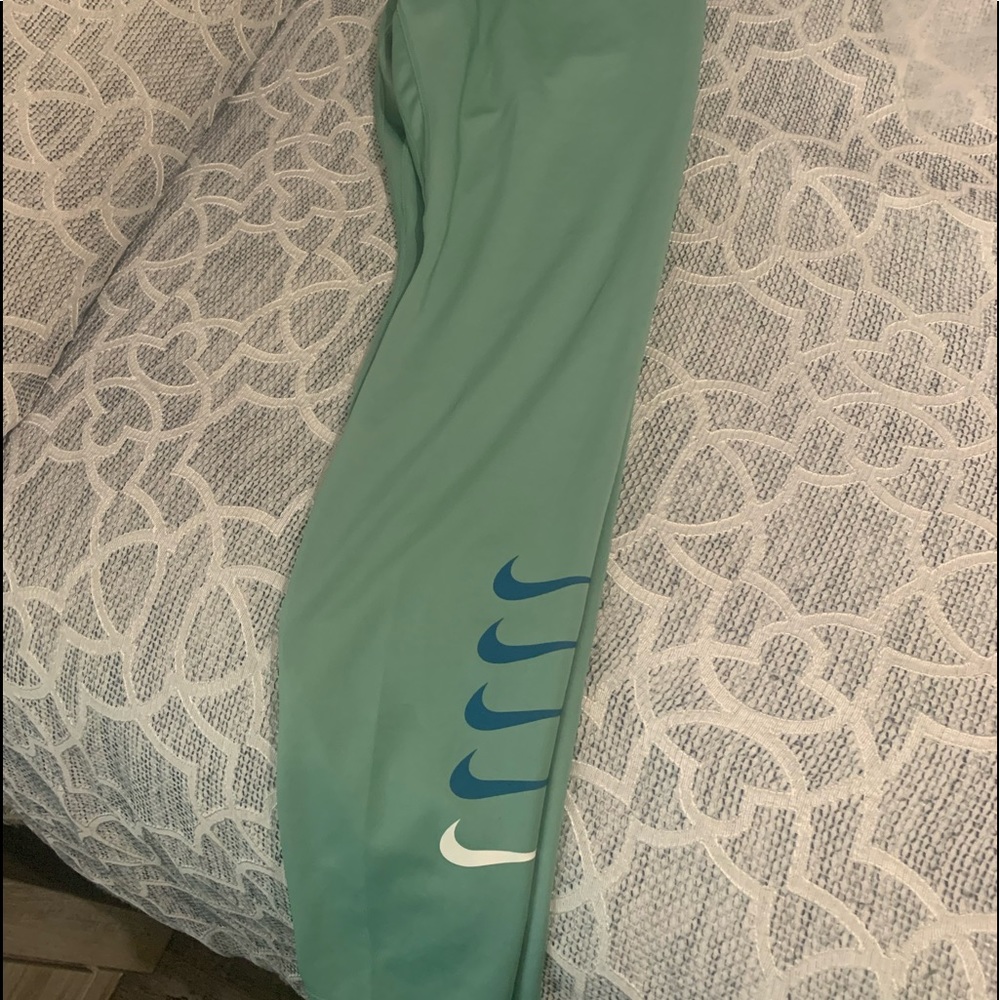 Nike leggings